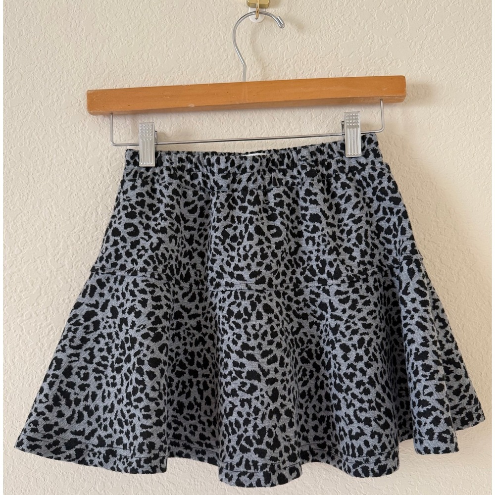 Makena Lane Leopard ray and Black Mini skirt with Shorts‎ size 12